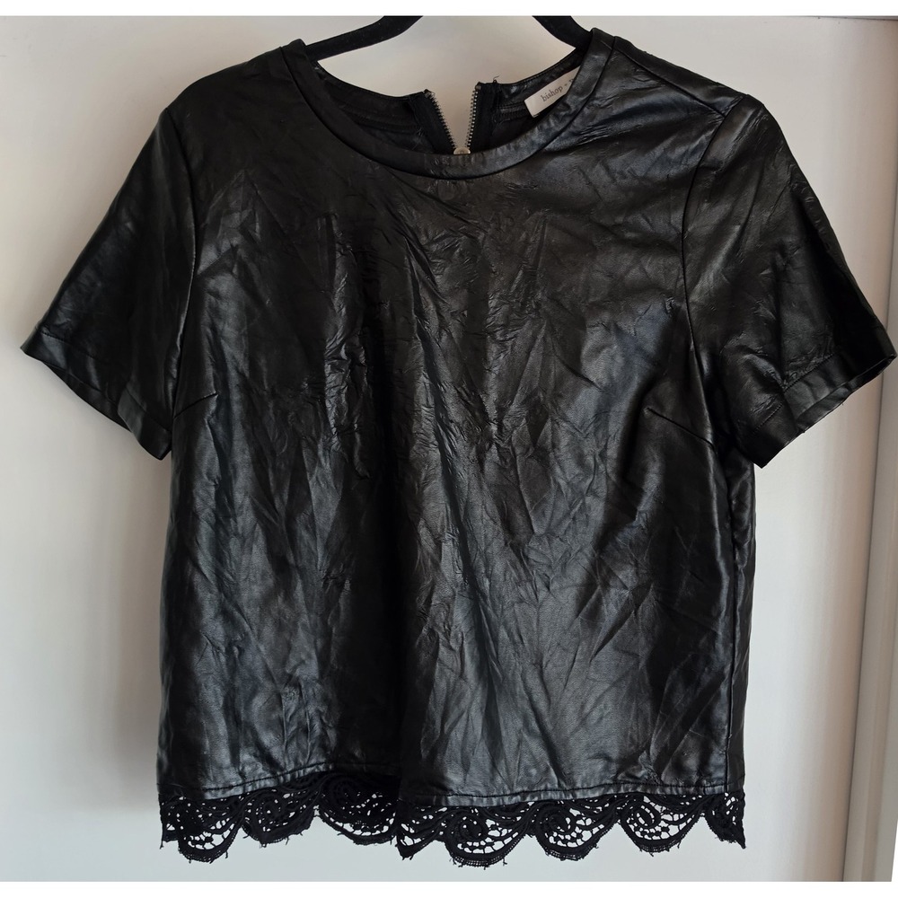 Bishop + Young Women's Black Faux Leather Lace Short Sleeve Top S Round Neck